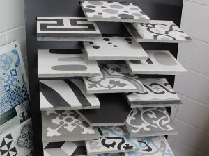 Atelier-Ceramo-Plaettli-Platten-legen-riesen-Auswahl